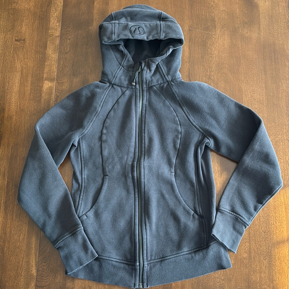 Lululemon Black scuba Hoodie size 6